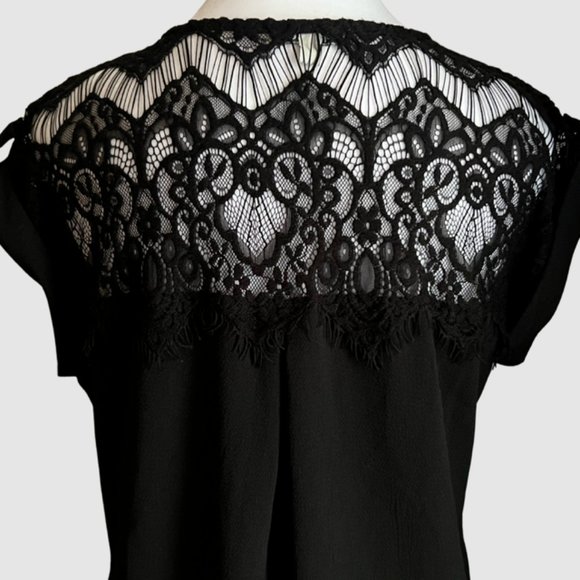 Reese Lace Detailed & Cuffed Capped Sleeve Blouse Black - Size Small - Picture 10 of 10